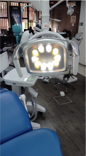 Sillón dental Sanore con taburete 2° Selección  Anle
