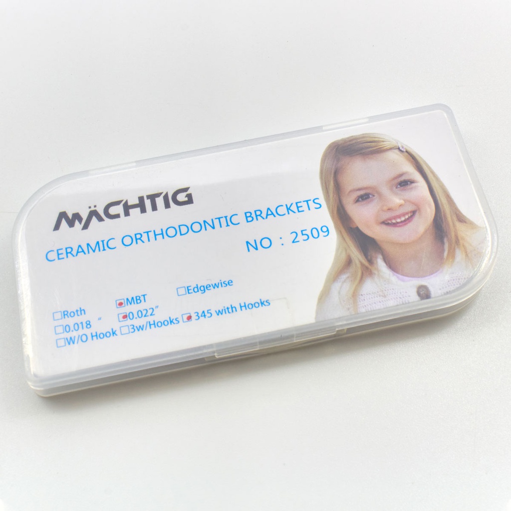 1 Caso Brackets estéticos Cerámicos Machtig