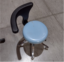 [OUT00160] Taburetes con apoya brazo base metálica 2° Selección Machtig